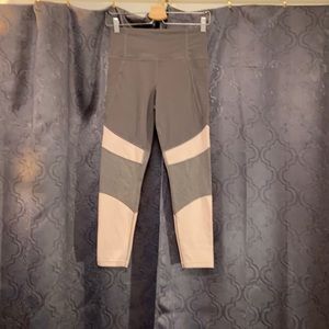 Athleta leggings with pockets